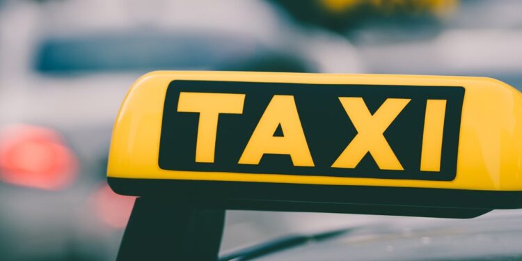 Secretaria de Segurança Pública cria horário especial neste fim de semana para atualização de cadastro de taxistas