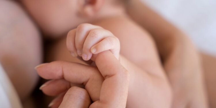 Conheça a importância dos cuidados emocionais durante o período de aleitamento