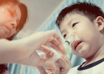 Pediatra da Unimed Araxá ensina como fazer a lavagem nasal nas crianças