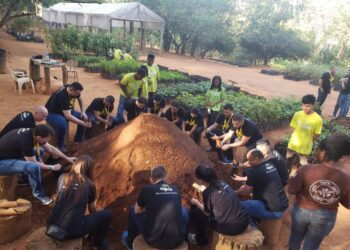 Pequeno Jardineiro promove interação com funcionários da McCain