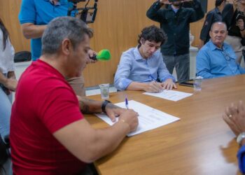 Prefeitura de Araxá e Governo de Minas assinam ordem de serviço para revitalização das avenidas do Comboio e Geraldo Porfírio Botelho