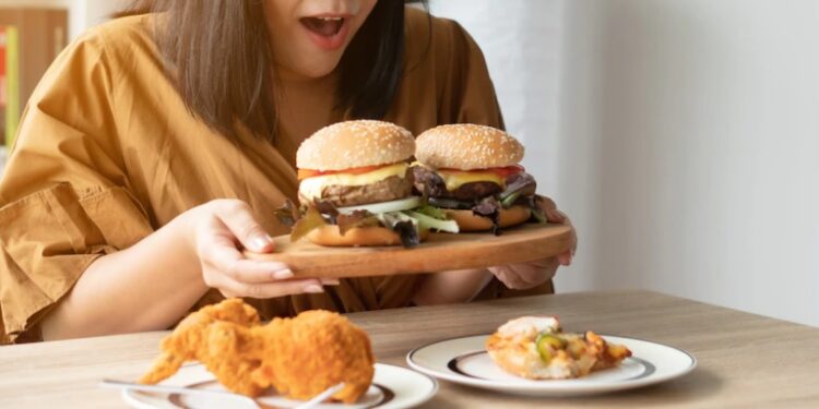Compulsão alimentar: como reconhecer se você tem esse transtorno