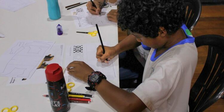 Oficinas de arte-educação da exposição Bancos Indígenas do Brasil contemplam alunos de Araxá