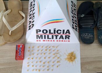 EM ARAXÁ/MG POLÍCIA MILITAR REALIZA PRISÃO DE SUSPEITOS POR TRÁFICO ILÍCITO DE DROGA