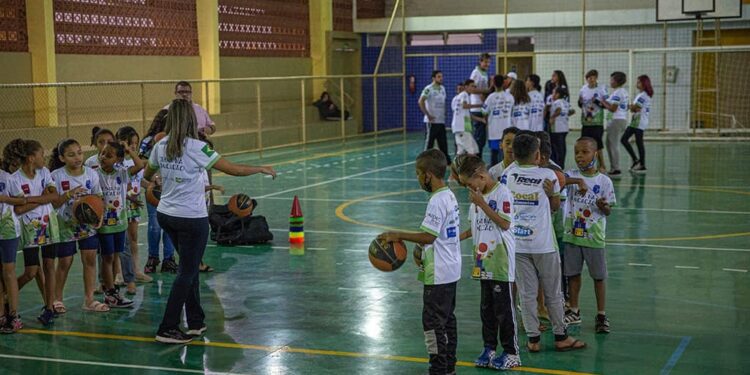 Projeto Cesta na Educação abre inscrições para crianças e adolescentes em Araxá