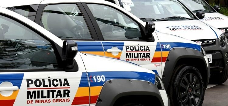 EM ARAXÁ/MG POLÍCIA MILITAR REALIZA PRISÃO DE SUSPEITOS POR TRÁFICO ILÍCITO DE DROGAS