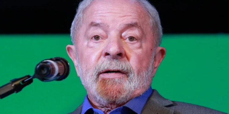 Isenção da gasolina dura só até fevereiro; decisão definitiva depende de política de preços da Petrobras