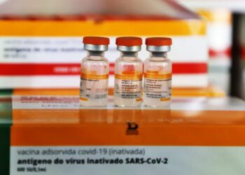 Ministério da Saúde compra 750 mil doses da Coronavac para vacinação de crianças