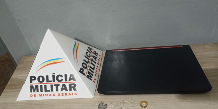 EM ARAXÁ/MG POLÍCIA MILITAR REALIZA PRISÃO DE SUSPEITOS POR FURTO CONSUMADO