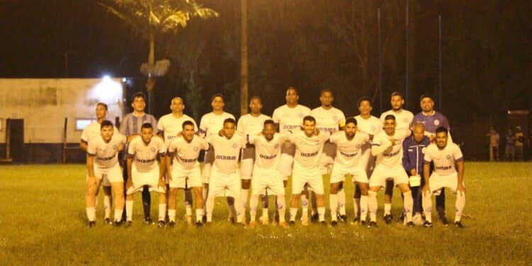 Dínamo goleia Amigos e é o 1º semifinalista da Supercopa dos Campeões