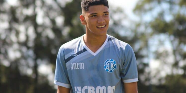 Categorias sub-15 e sub-17 do Dínamo disputam amistosos em Uberlândia neste sábado (18)