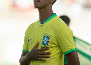 Arthur, ex-lateral direito do Dínamo é convocado para a Seleção Brasileira principal