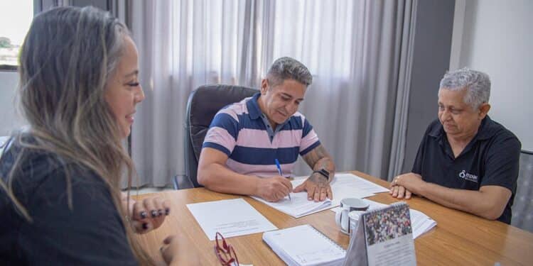 Prefeitura de Araxá firma convênio com a Ampara