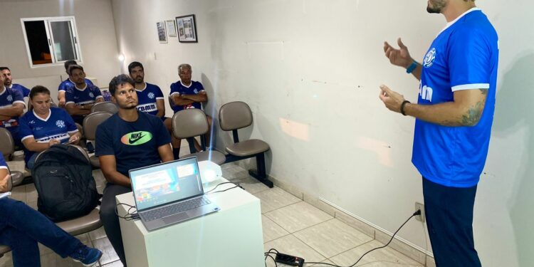 Valores do Esporte aplicados em projetos sociais: colaboradores do Lobinho Transformando Vidas recebem capacitação