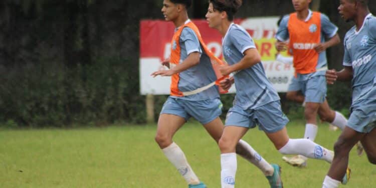 Categorias sub-15 e sub-17 do Dínamo intensificam a preparação para o Campeonato Mineiro