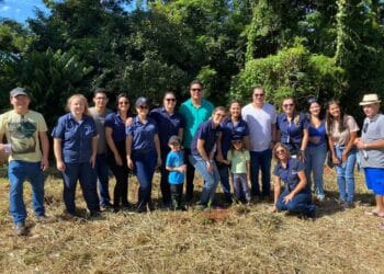 Semana da Água: Dia D do Mutirão de Limpeza e Plantio de Árvore realiza limpeza na Matinha do Bairro Francisco Duarte