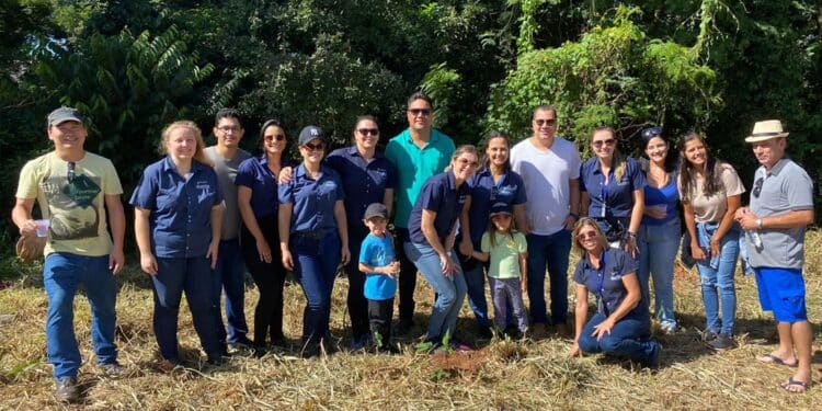 Semana da Água: Dia D do Mutirão de Limpeza e Plantio de Árvore realiza limpeza na Matinha do Bairro Francisco Duarte