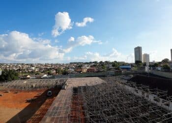 Araxá Rodeio Show: estrutura está adiantada e poderá ser conferida na Queima do Alho