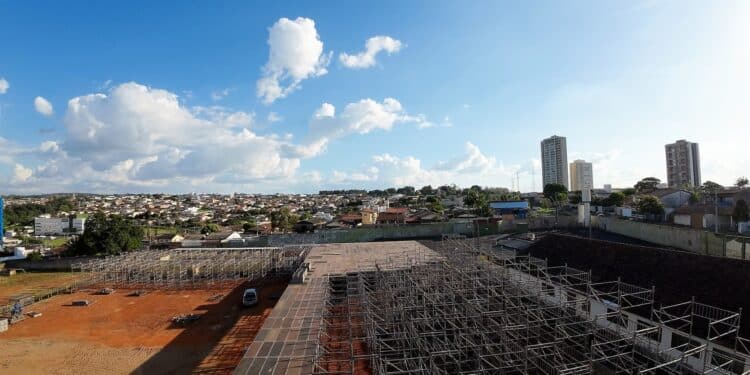 Araxá Rodeio Show: estrutura está adiantada e poderá ser conferida na Queima do Alho