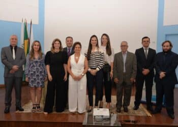 Elisa Baião Macêdo assume FACIA para mais um mandato