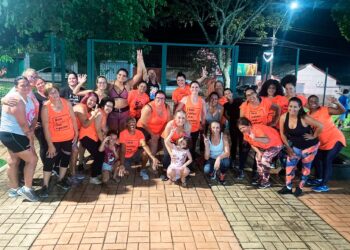 Secretaria de Esportes promove aulas gratuitas de zumba, alongamento e ginástica funcional em diversos pontos de Araxá