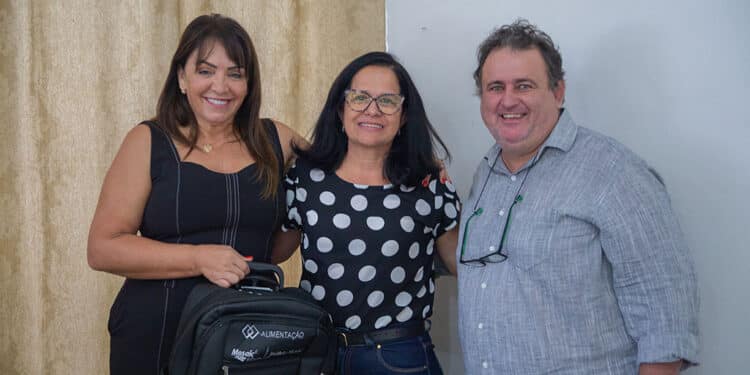Escolas Municipais de Araxá recebem materiais pedagógicos para o Projeto Alimentação Saudável