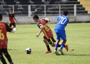 Em amistosos, categorias de base do Dínamo vencem a equipe do Bambuí