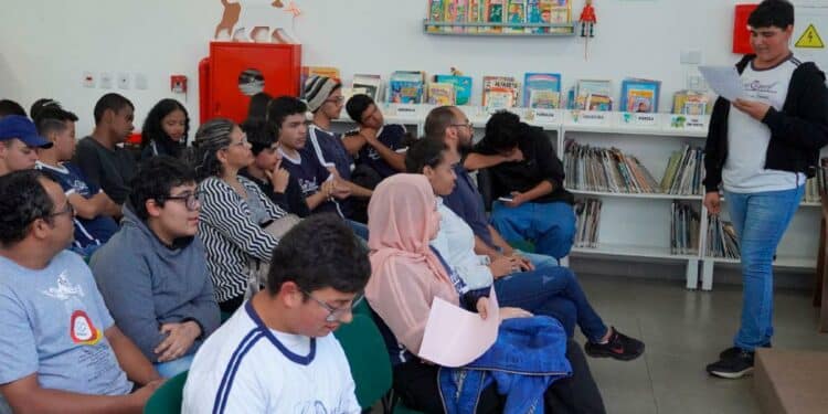 Batalha de Poesia e Rima marca aniversário da Biblioteca Pública Municipal Viriato Corrêa