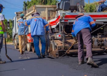 Prefeitura de Araxá revitaliza diversas ruas do bairro Domingos Zema