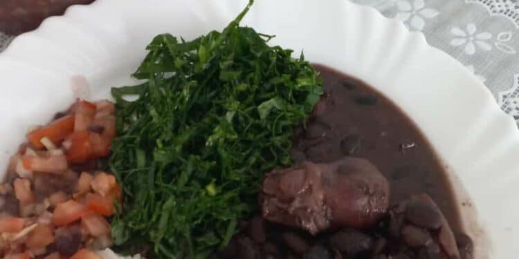 Show de solidariedade: 2ª feijoada beneficente da Ampara arrecada dinheiro para manutenção da instituição