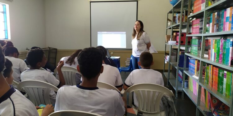 Projeto Psicólogo na Escola abrange todas as escolas e creches da Prefeitura de Araxá