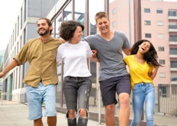 Dia Mundial da Alegria chama a atenção para autoestima e saúde bucal