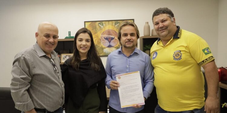 Presidente do Lions Clube participa de audiência com os deputados Eros e Chiara Biondini e solicita recursos para Araxá