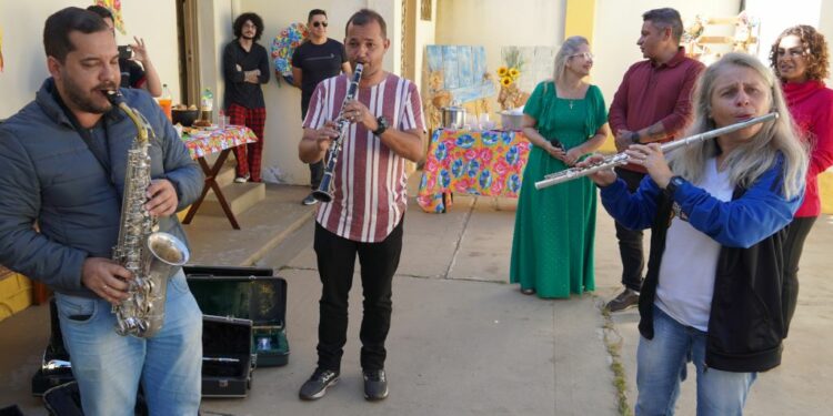 Fundação Cultural Calmon Barreto restaura instrumentos da Escola Municipal de Música