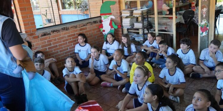 Projeto de Incentivo à Leitura contempla mais de 5.800 alunos da Prefeitura de Araxá