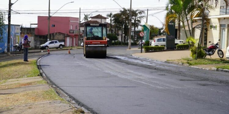 Prefeitura de Araxá realiza melhorias em trecho de grande fluxo da avenida Aracely de Paula