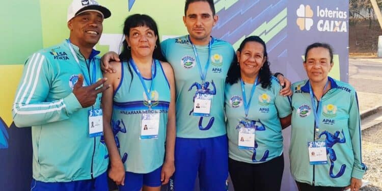 Atletas paralímpicos de Araxá conquistam 33 medalhas em torneio realizado em Belo Horizonte