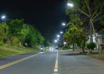 Prefeitura já implantou a iluminação de LED em mais de 6 mil pontos da cidade