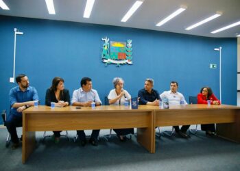 Prefeitura de Araxá recebe reitoria da UFTM e apresenta locais para a instalação do campus federal