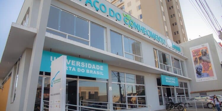 Universidade Aberta de Araxá busca opinião popular para opções de oferta de cursos da cidade