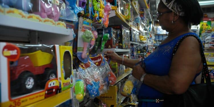 Dia das Crianças: brinquedos têm variação de preço de até 251% em lojas virtuais
