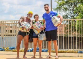 Maratona Aquática Solidária arrecada centenas de cestas básicas em Araxá
