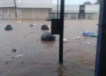 Forte chuva causa alagamentos e inundações em diversos pontos de Araxá