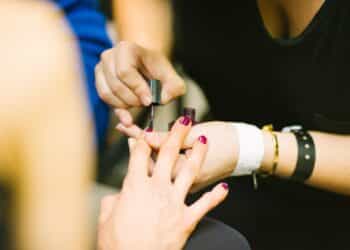 Senac Araxá contrata profissional da área de beleza das unhas para dar aulas