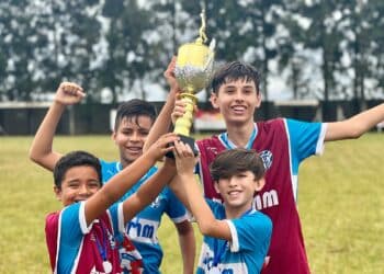 Mês das crianças: Alunos do Projeto Lobinho Transformando Vidas se divertem em programação especial