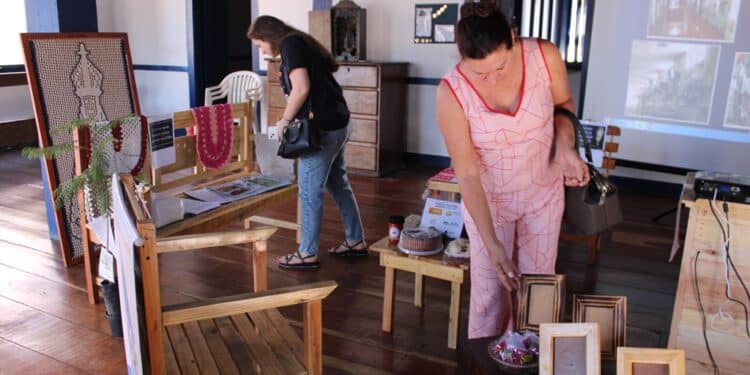 Mais de 200 pessoas visitaram a exposição de produtos confeccionados pelos recuperandos da Apac Araxá