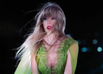 Ações da TF4 caem quase 10% após tragédia e problemas envolvendo show de Taylor Swift