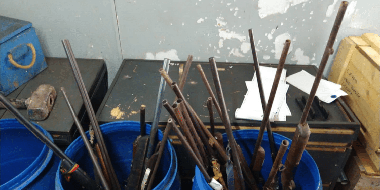 Polícia Civil realiza a destruição de armas apreendidas