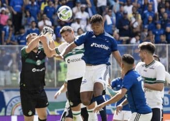 Cruzeiro e Coritiba jogarão sem torcida até o fim do Campeonato Brasileiro