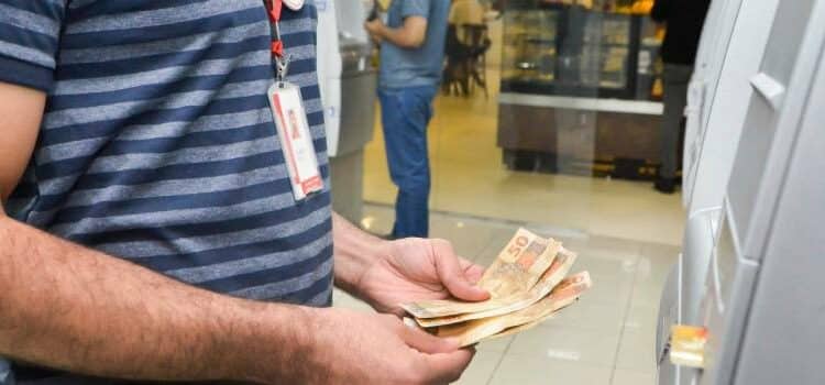 Governo de Minas paga 13º salário dos servidores no dia 18 de dezembro